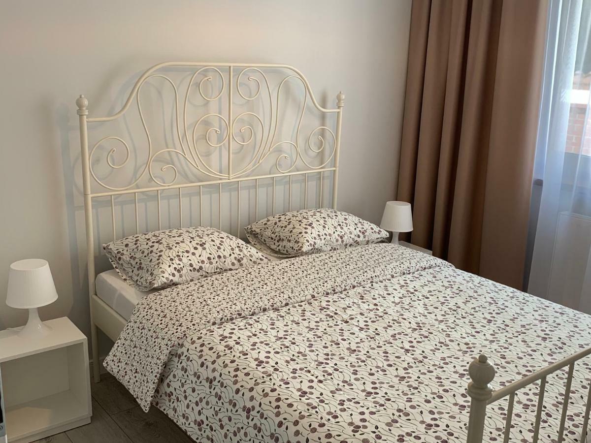Zacisze Rose Gold