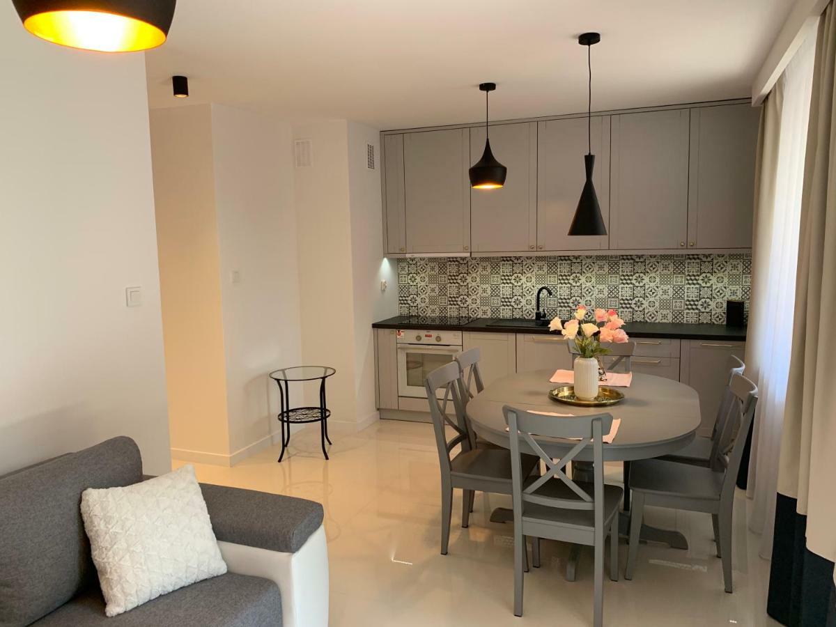 Zacisze Rose Gold Apartment